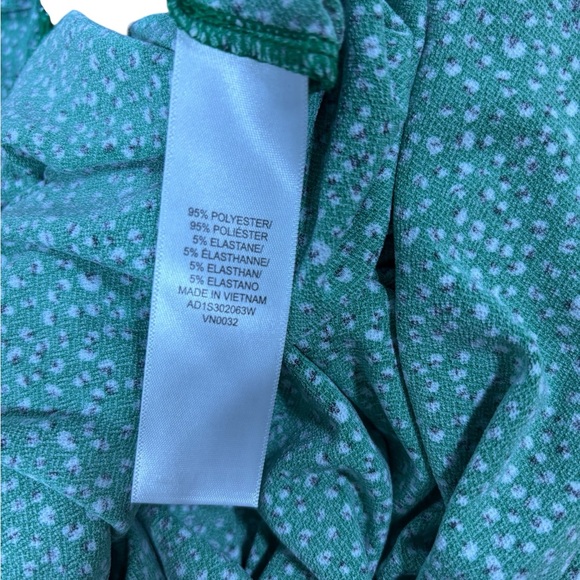 Adrianna Papell‎ Green Blouse with White Dots - Picture 9 of 9